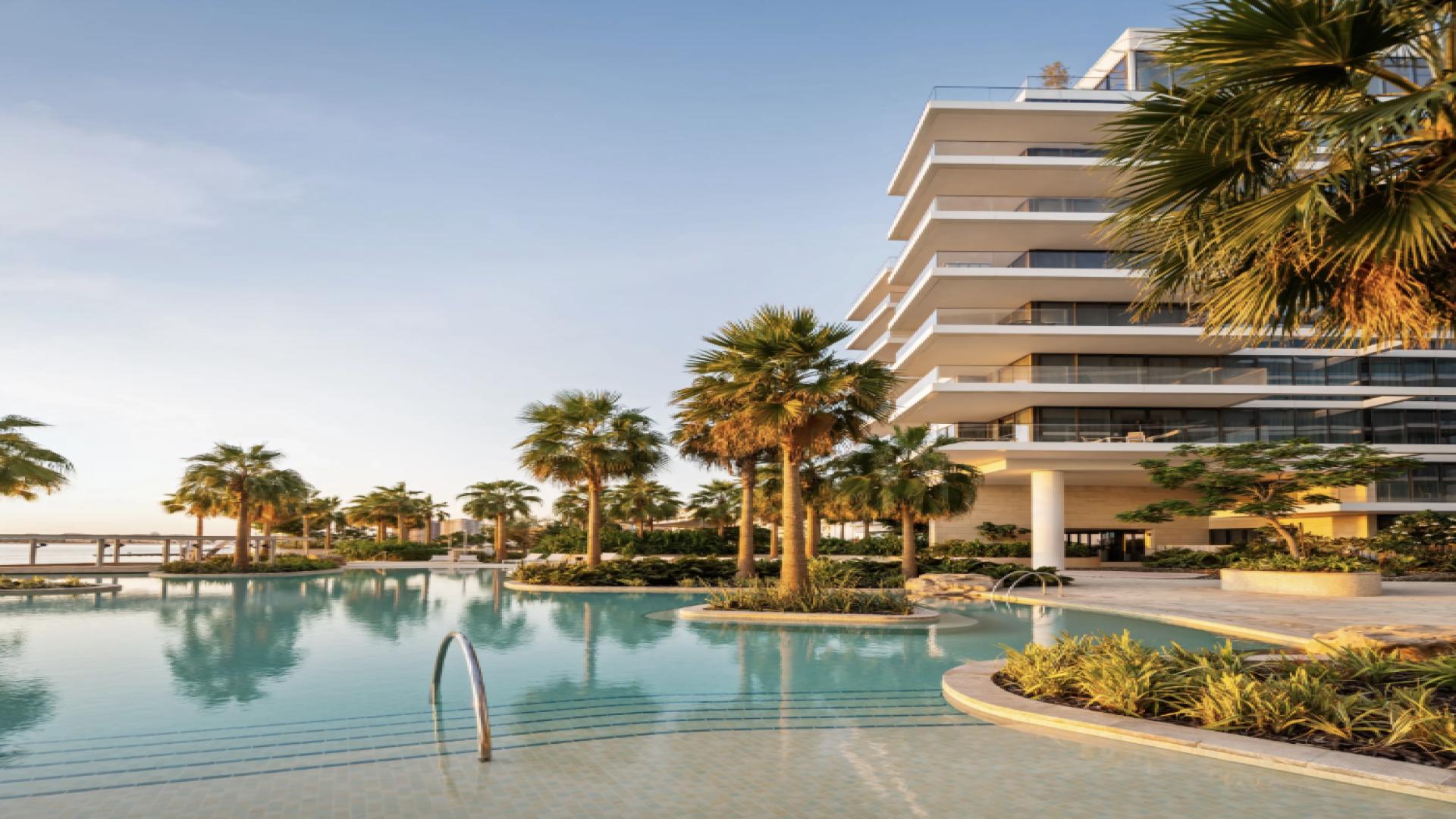 Waterfront apartments at Serenia waterside in Meydan Horizon